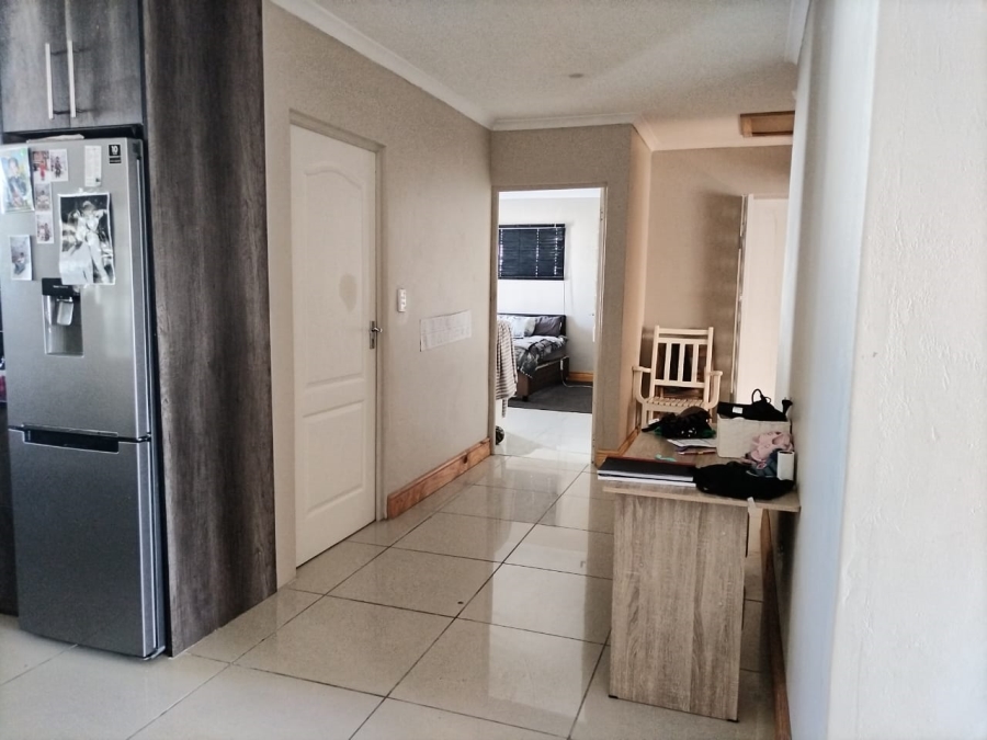 To Let 2 Bedroom Property for Rent in Sanddrift Western Cape